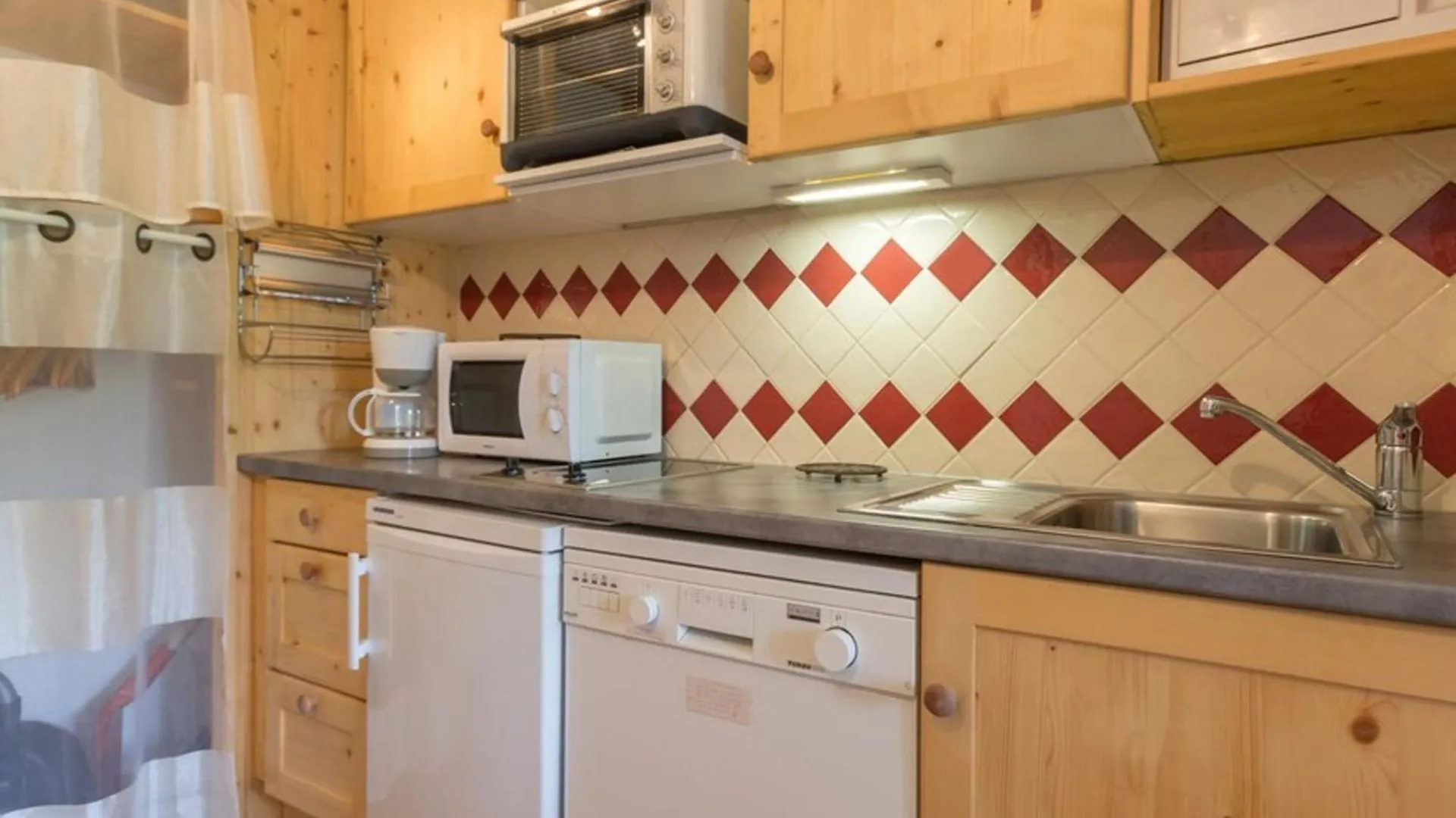 Studio Renove Pres Des Pistes Avec Balcon - Fr-1-181-2476 La Plagne-Tarentaise 0*,  France